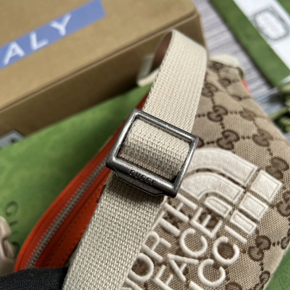 Gucci Bags 650299 13X25X6cm