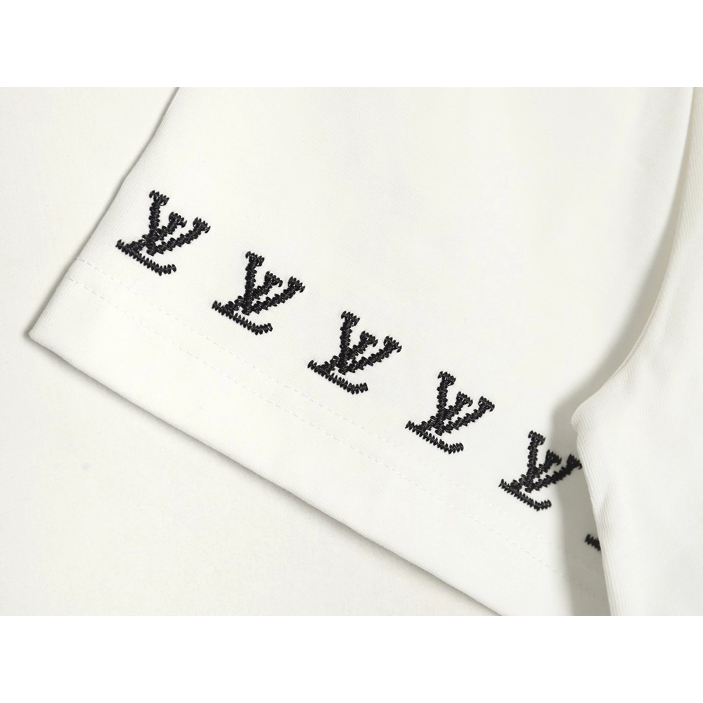 Louis Vuitton double sleeve badge slogan embroidered short sleeves,Louis Vuitton