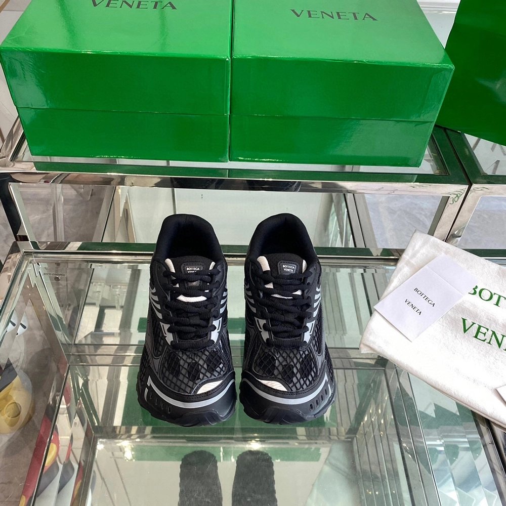 Bottega Veneta Orbit Runner Sneaker Black,BOTTEGA VENETA SNEAKER