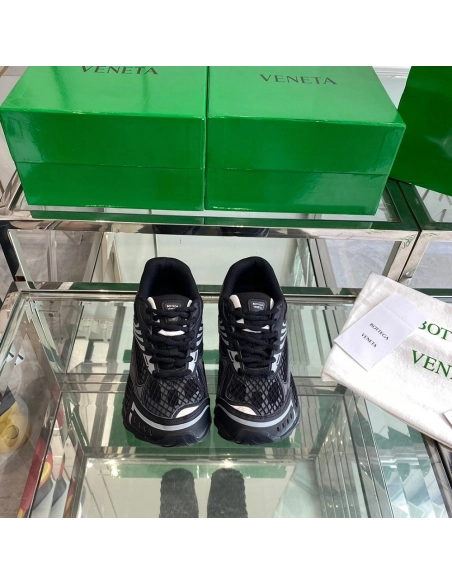 Bottega Veneta Orbit Runner Sneaker Black,BOTTEGA VENETA SNEAKER