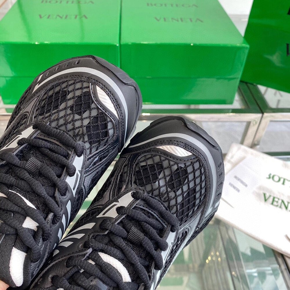 Bottega Veneta Orbit Runner Sneaker Black,BOTTEGA VENETA SNEAKER