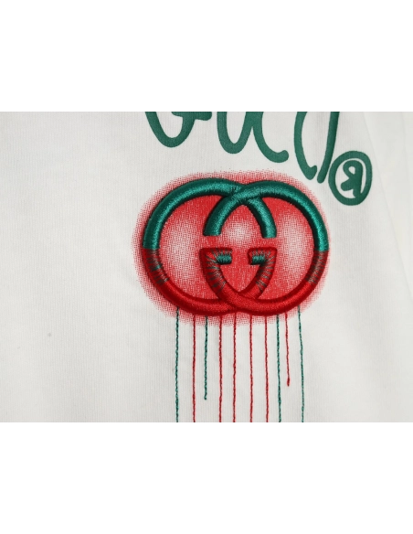 Gucci shoulder contrast logo tassel embroidered short sleeve T-shirt,Gucci