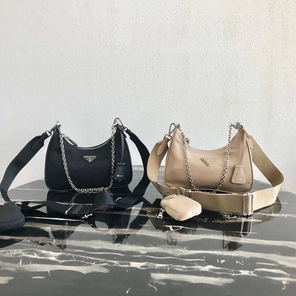 Prada Bags P83890 22X12X6cm