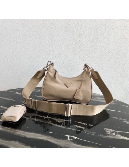 Prada Bags P83890 22X12X6cm