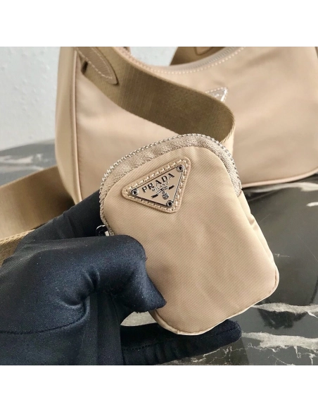 Prada Bags P83890 22X12X6cm