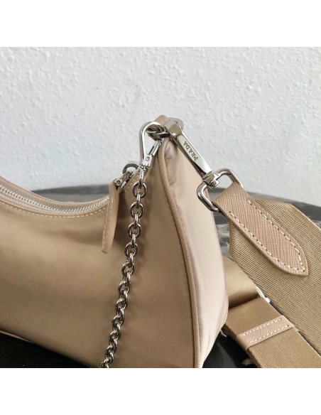 Prada Bags P83890 22X12X6cm