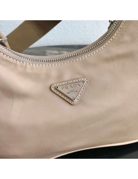 Prada Bags P83890 22X12X6cm