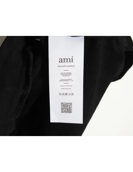 Ami Paris Heart Embroidered Shorts TSK1,Ami