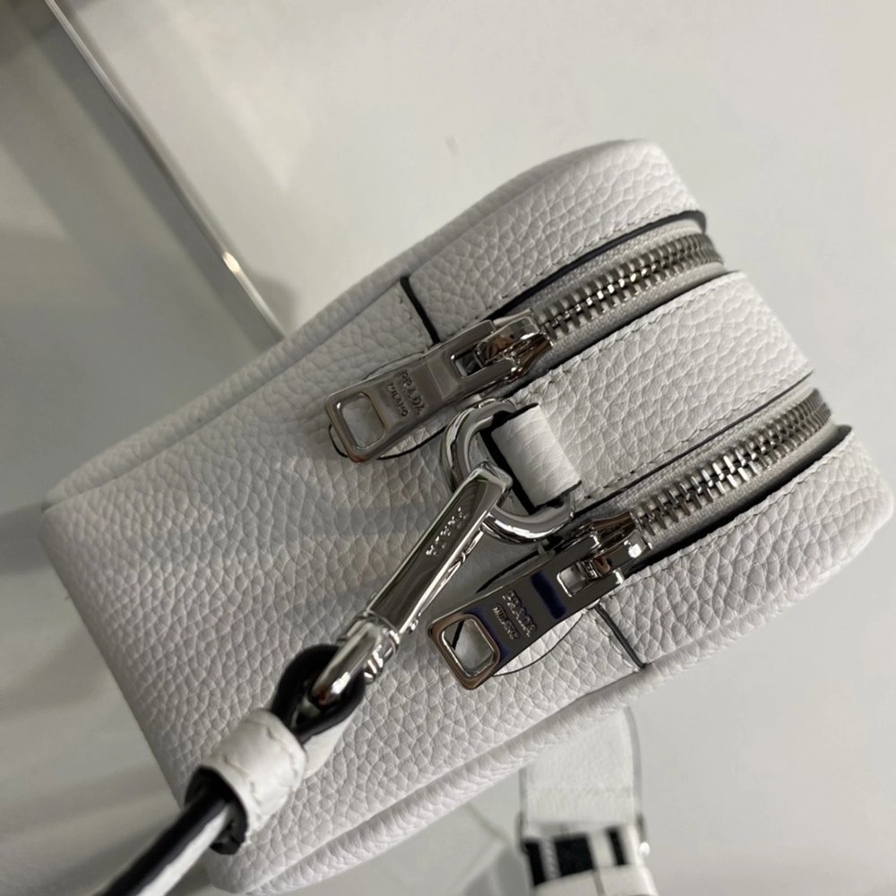 Prada Bags 1BH082 22X14X8cm