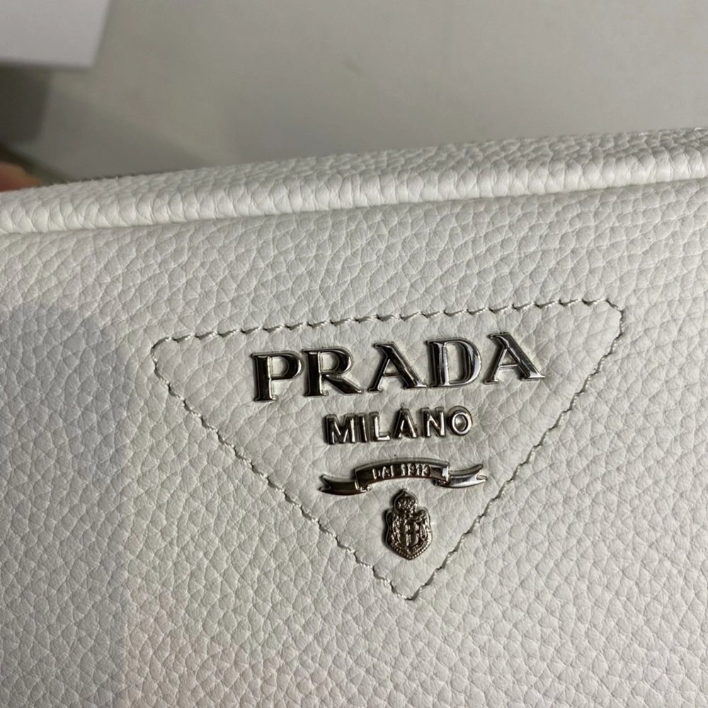 Prada Bags 1BH082 22X14X8cm