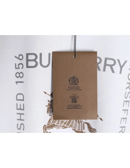 Burberry Square Letter Gold Warhorse Printed Short Sleeve T-Shirt,Burberry