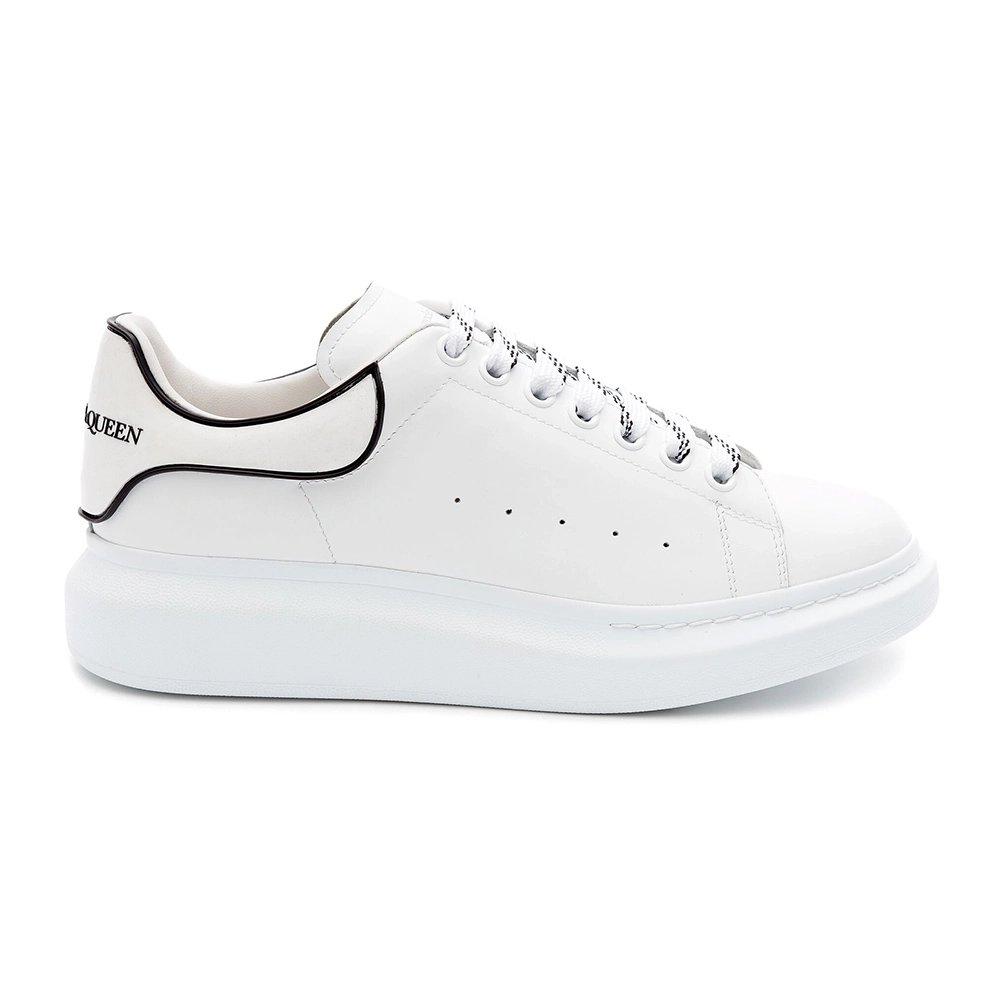 Alexander McQueen Oversized Sneaker in White black,ALEXANDER MCQUEEN