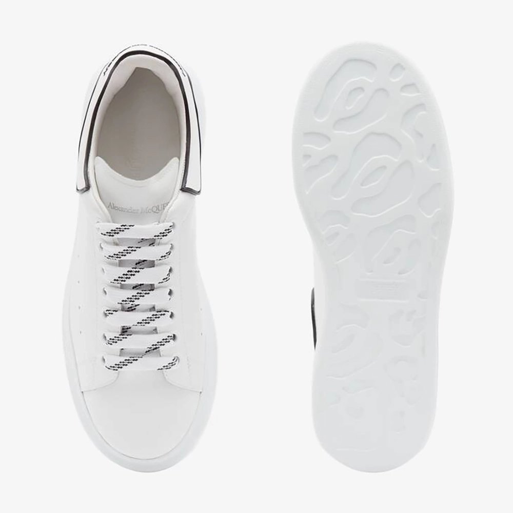 Alexander McQueen Oversized Sneaker in White black,ALEXANDER MCQUEEN