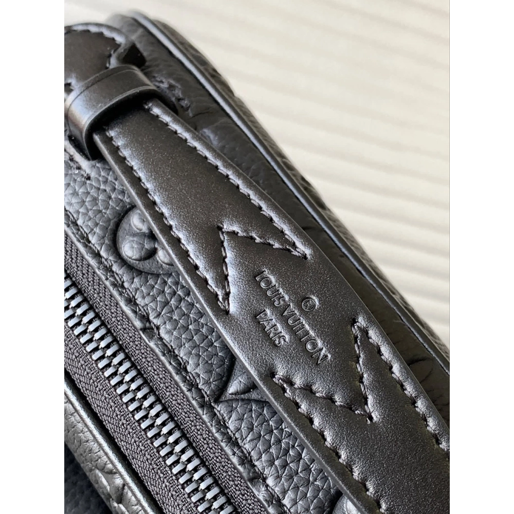 Louis Vuitton S Lock Messenger M58489 22X18X8cm,Louis Vuitton Bags,BAGS