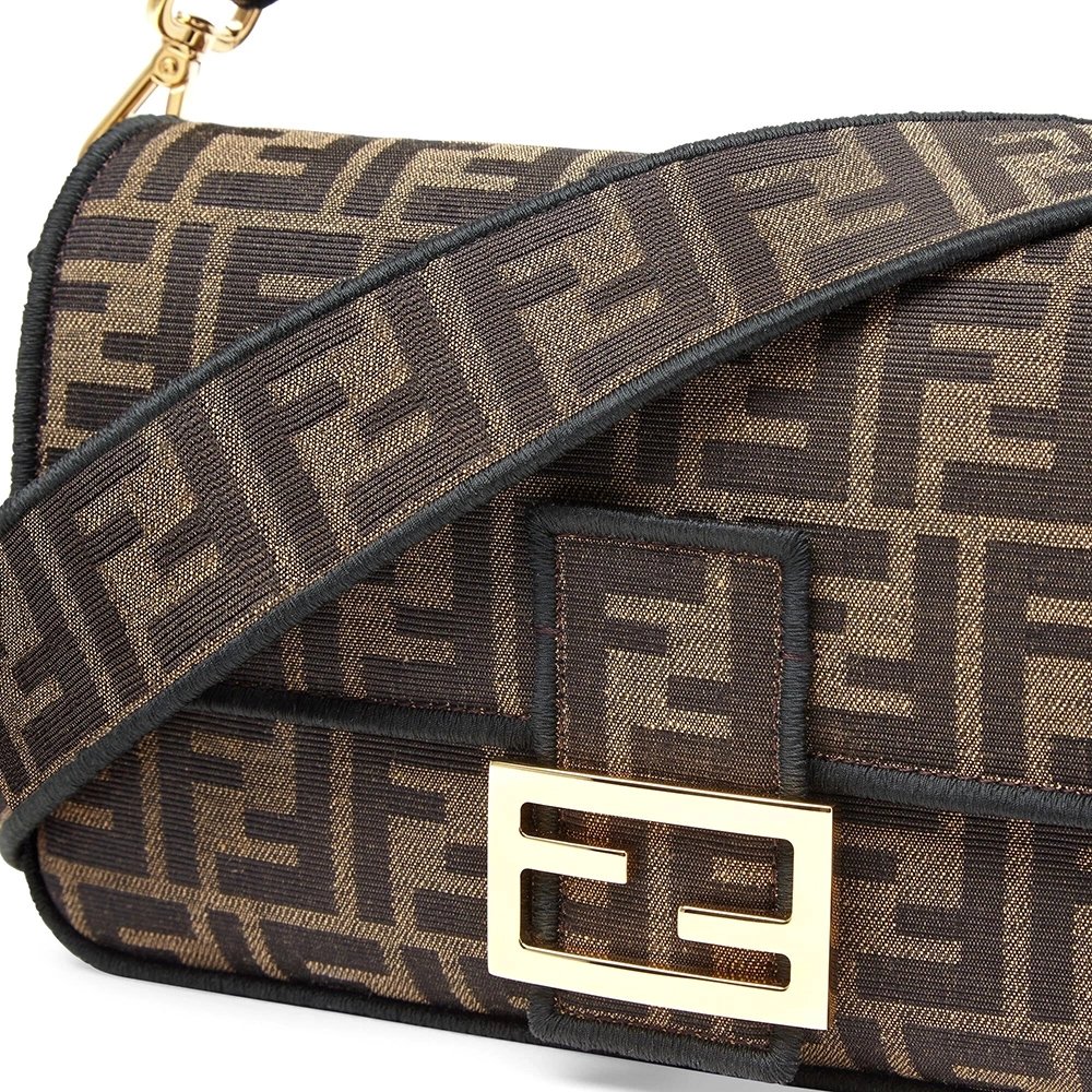 Fendi Bags 5F17U4 27X15X6cm