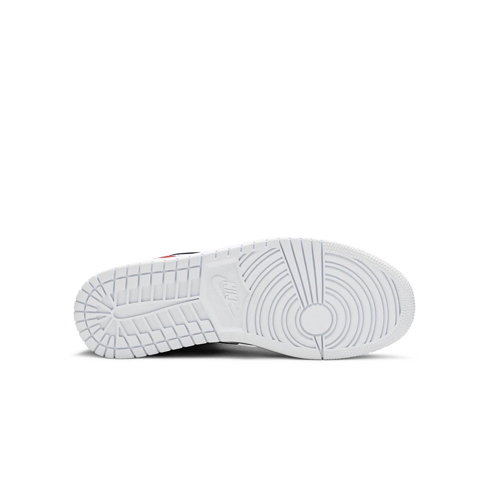 AIR JORDAN 1 MID CHICAGO 554724 116,AIR JORDAN 1 MID,Air Jordan