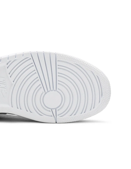 AIR JORDAN 1 MID CHICAGO 554724 116,AIR JORDAN 1 MID,Air Jordan