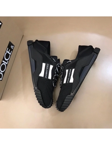 Dolce Gabbana Mens NS1 Slip-on Sneakers In Black Mesh