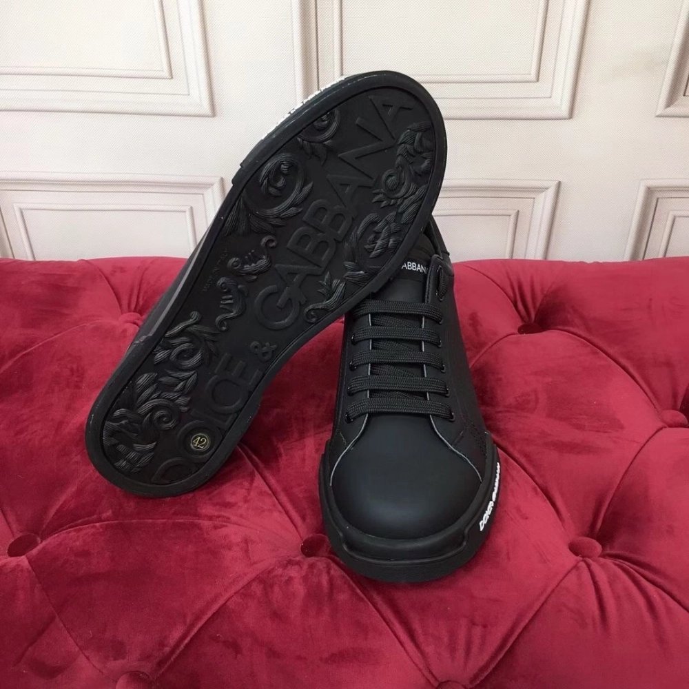 Dolce Gabbana Womens Portofino Sneakers In Black Leather