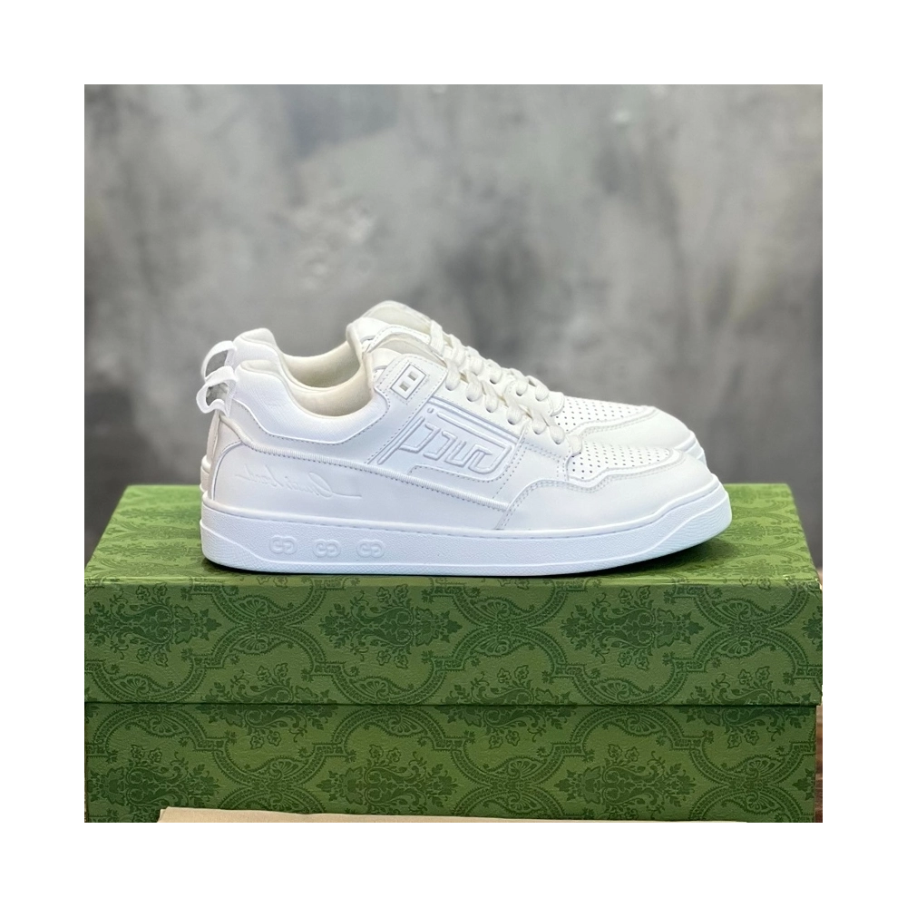 FashionStatement,GUCCI,IconicStyle,ItalianCraftsmanship,LuxuryFootwear,SNEAKER