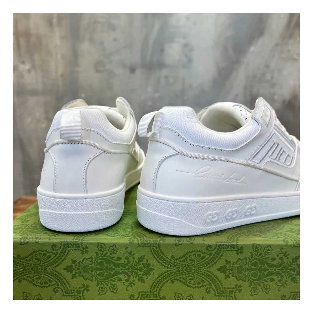 FashionStatement,GUCCI,IconicStyle,ItalianCraftsmanship,LuxuryFootwear,SNEAKER
