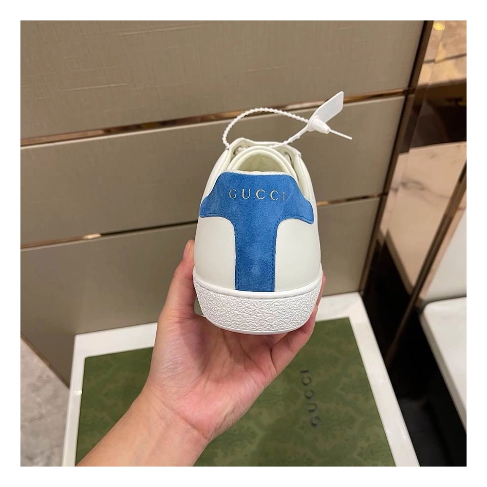 FashionStatement,GUCCI,IconicStyle,ItalianCraftsmanship,LuxuryFootwear,SNEAKER