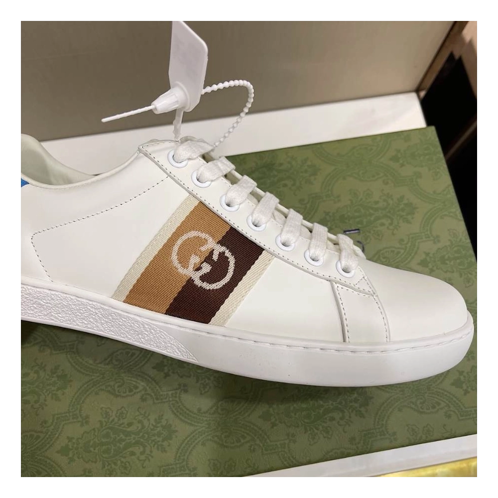 FashionStatement,GUCCI,IconicStyle,ItalianCraftsmanship,LuxuryFootwear,SNEAKER