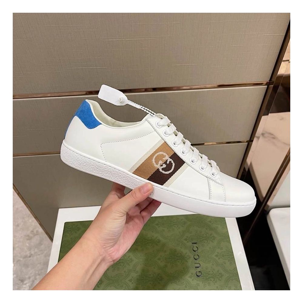 FashionStatement,GUCCI,IconicStyle,ItalianCraftsmanship,LuxuryFootwear,SNEAKER