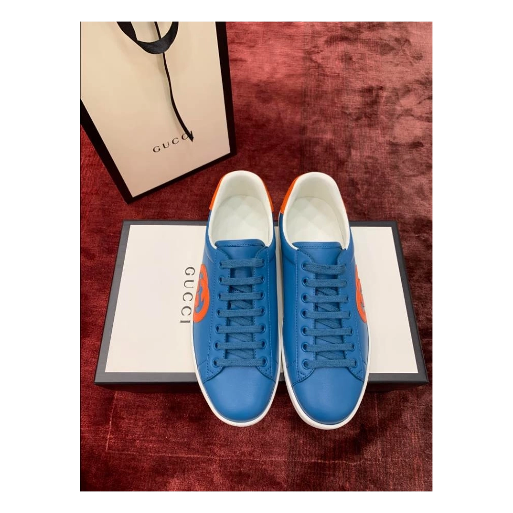 FashionStatement,GUCCI,IconicStyle,ItalianCraftsmanship,LuxuryFootwear,SNEAKER