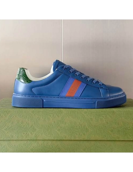 FashionStatement,GUCCI,IconicStyle,ItalianCraftsmanship,LuxuryFootwear,SNEAKER
