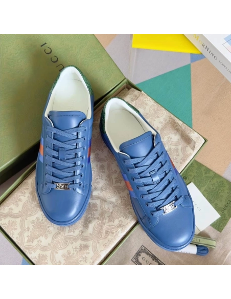 FashionStatement,GUCCI,IconicStyle,ItalianCraftsmanship,LuxuryFootwear,SNEAKER