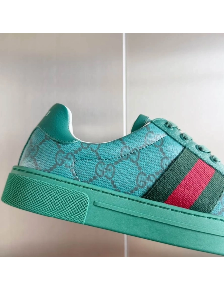 FashionStatement,GUCCI,IconicStyle,ItalianCraftsmanship,LuxuryFootwear,SNEAKER