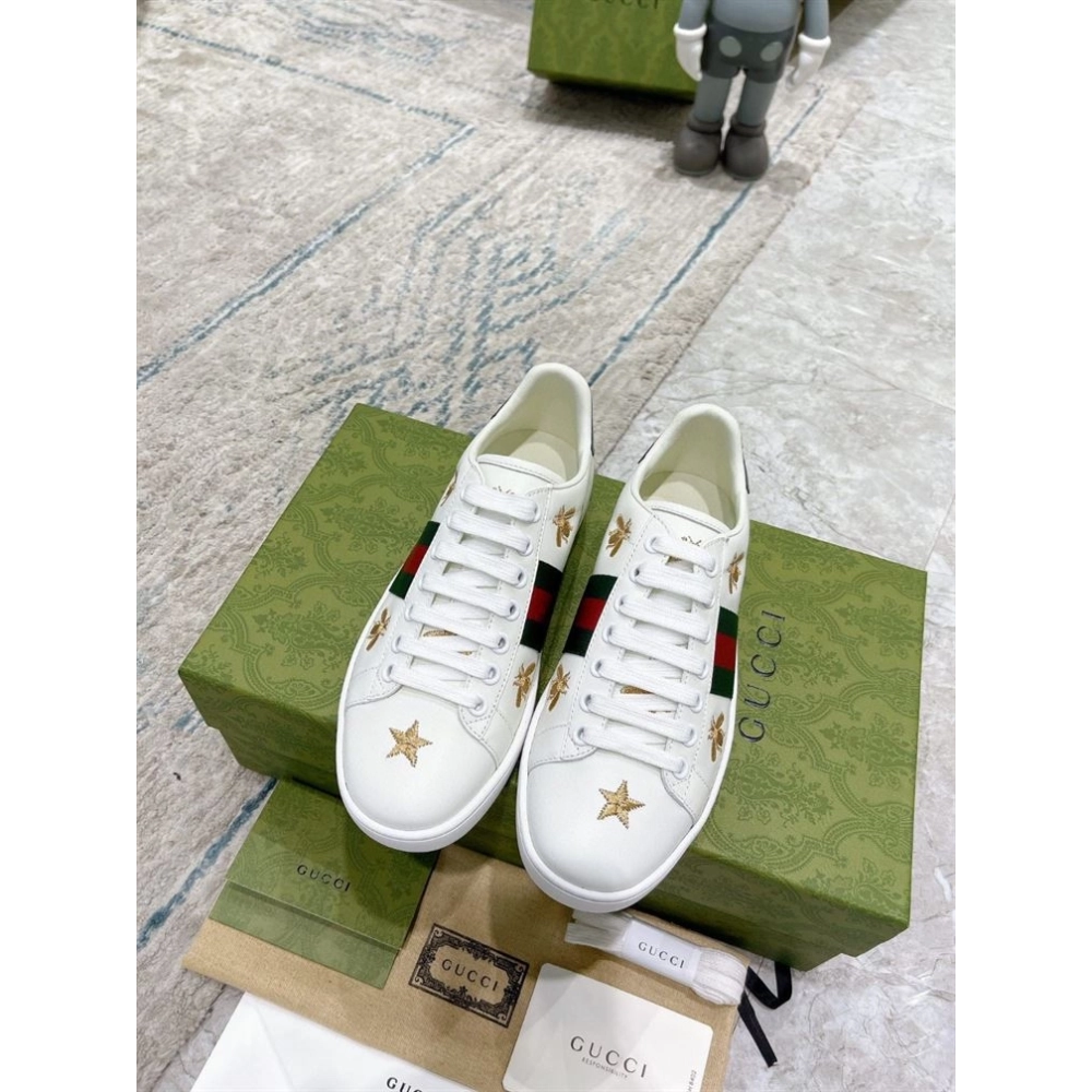 GUCCI,IconicStyle,ItalianCraftsmanship,LOW-TOP,LuxuryFootwear,SNEAKER