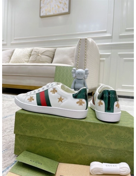 GUCCI,IconicStyle,ItalianCraftsmanship,LOW-TOP,LuxuryFootwear,SNEAKER