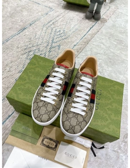 GUCCI,Lowtop,LuxuryFootwear,SNEAKER