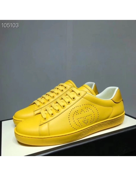 FashionStatement,GUCCI,IconicStyle,ItalianCraftsmanship,LuxuryFootwear,SNEAKER