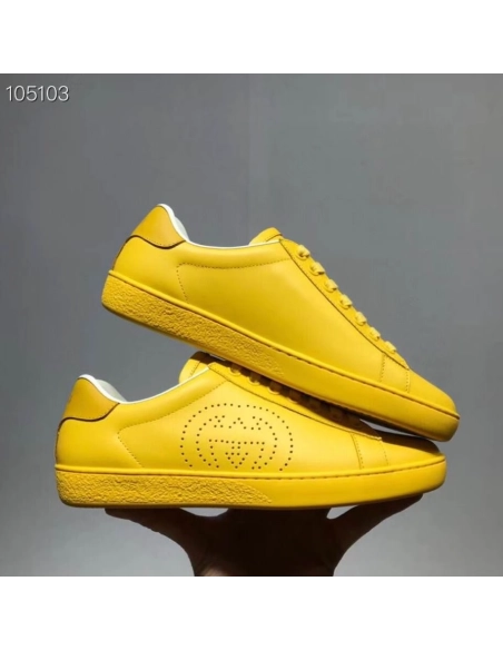 FashionStatement,GUCCI,IconicStyle,ItalianCraftsmanship,LuxuryFootwear,SNEAKER
