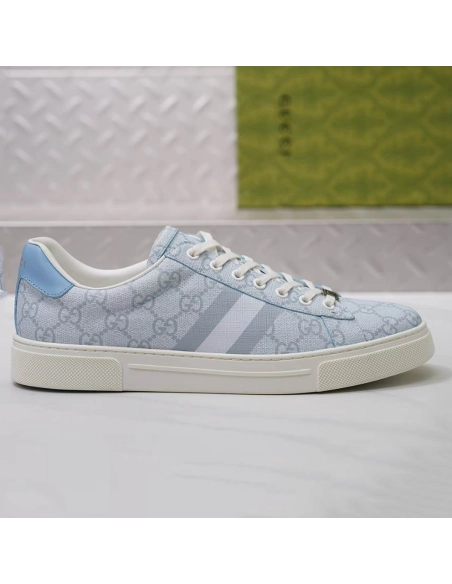 FashionStatement,GUCCI,IconicStyle,ItalianCraftsmanship,LuxuryFootwear,SNEAKER