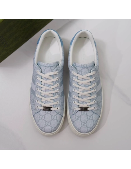 FashionStatement,GUCCI,IconicStyle,ItalianCraftsmanship,LuxuryFootwear,SNEAKER