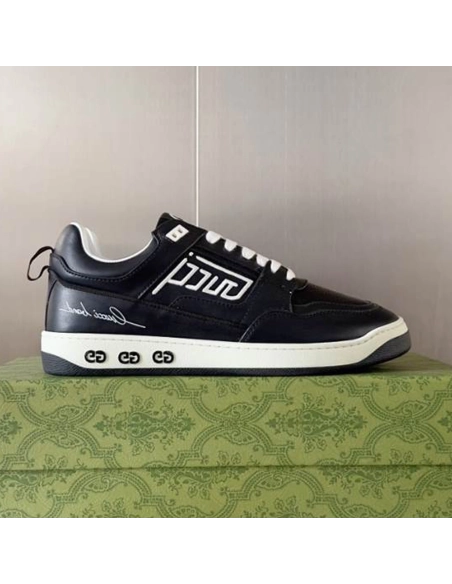 FashionStatement,GUCCI,IconicStyle,ItalianCraftsmanship,LuxuryFootwear,SNEAKER