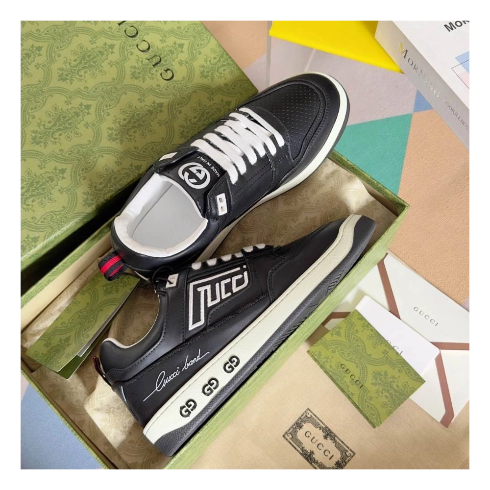 FashionStatement,GUCCI,IconicStyle,ItalianCraftsmanship,LuxuryFootwear,SNEAKER