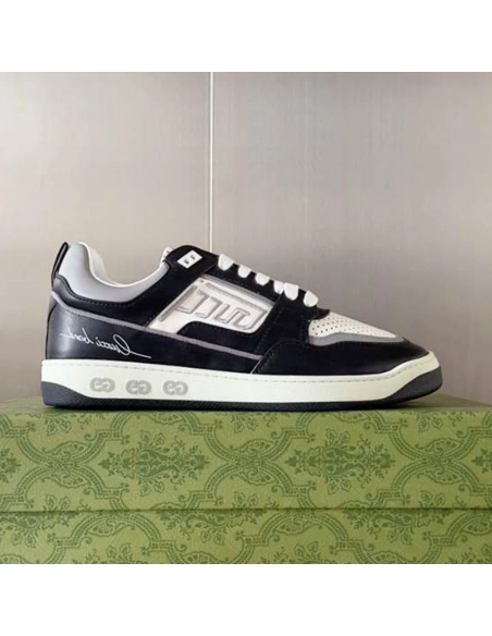 FashionStatement,GUCCI,IconicStyle,ItalianCraftsmanship,LuxuryFootwear,SNEAKER