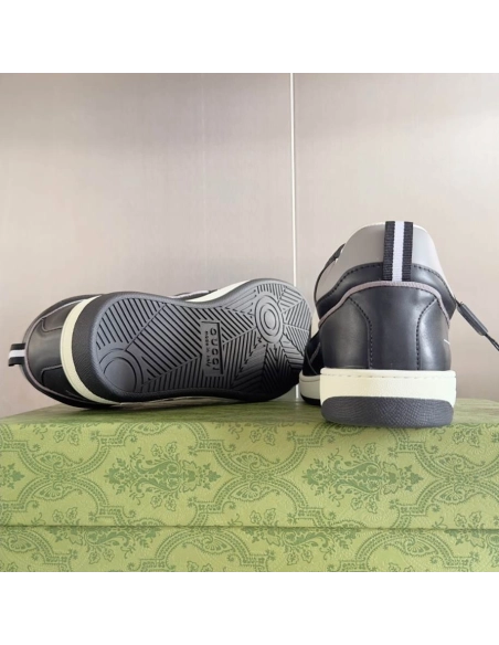 FashionStatement,GUCCI,IconicStyle,ItalianCraftsmanship,LuxuryFootwear,SNEAKER