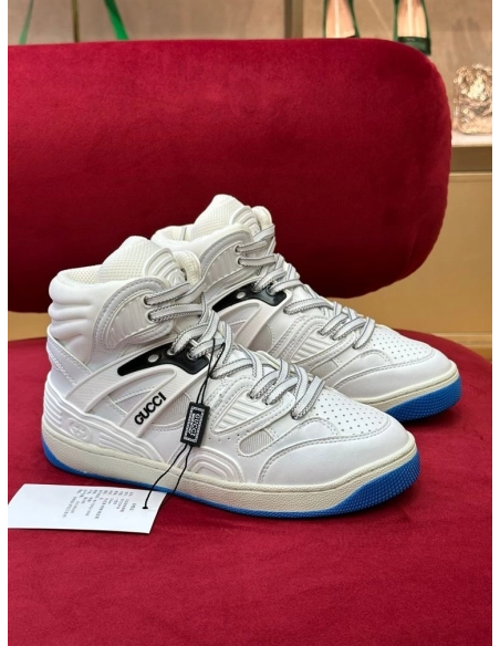 FashionStatement,GUCCI,IconicStyle,ItalianCraftsmanship,LuxuryFootwear,SNEAKER