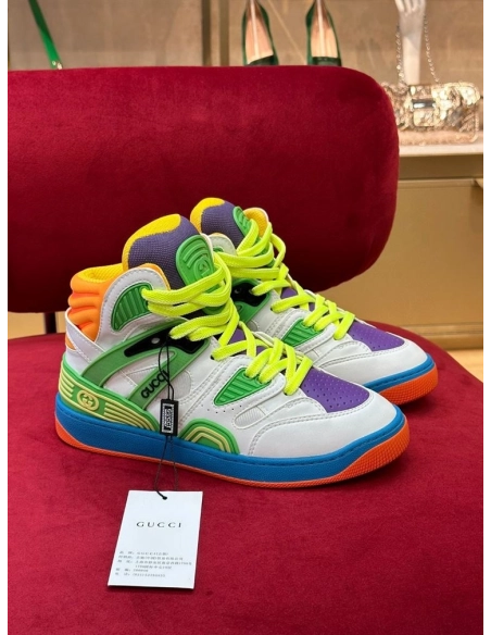 FashionStatement,GUCCI,IconicStyle,ItalianCraftsmanship,LuxuryFootwear,SNEAKER