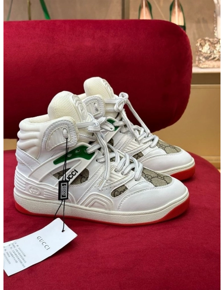 FashionStatement,GUCCI,IconicStyle,ItalianCraftsmanship,LuxuryFootwear,SNEAKER