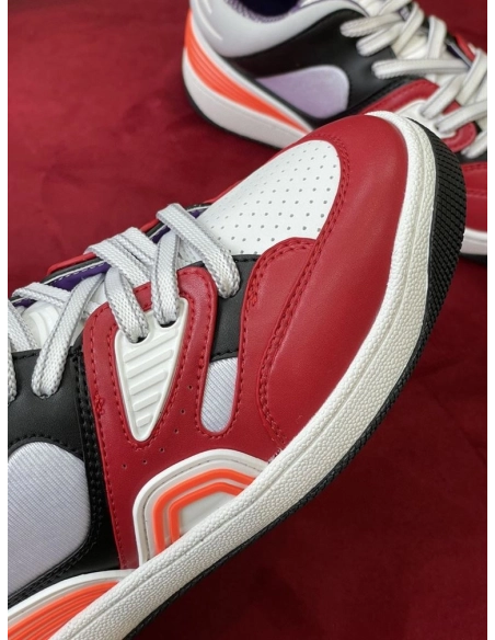 FashionStatement,GUCCI,LuxuryFootwear,SNEAKER