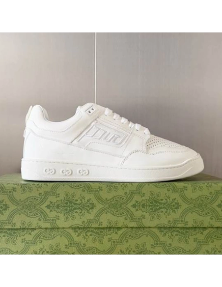 FashionStatement,GUCCI,IconicStyle,ItalianCraftsmanship,LuxuryFootwear,SNEAKER