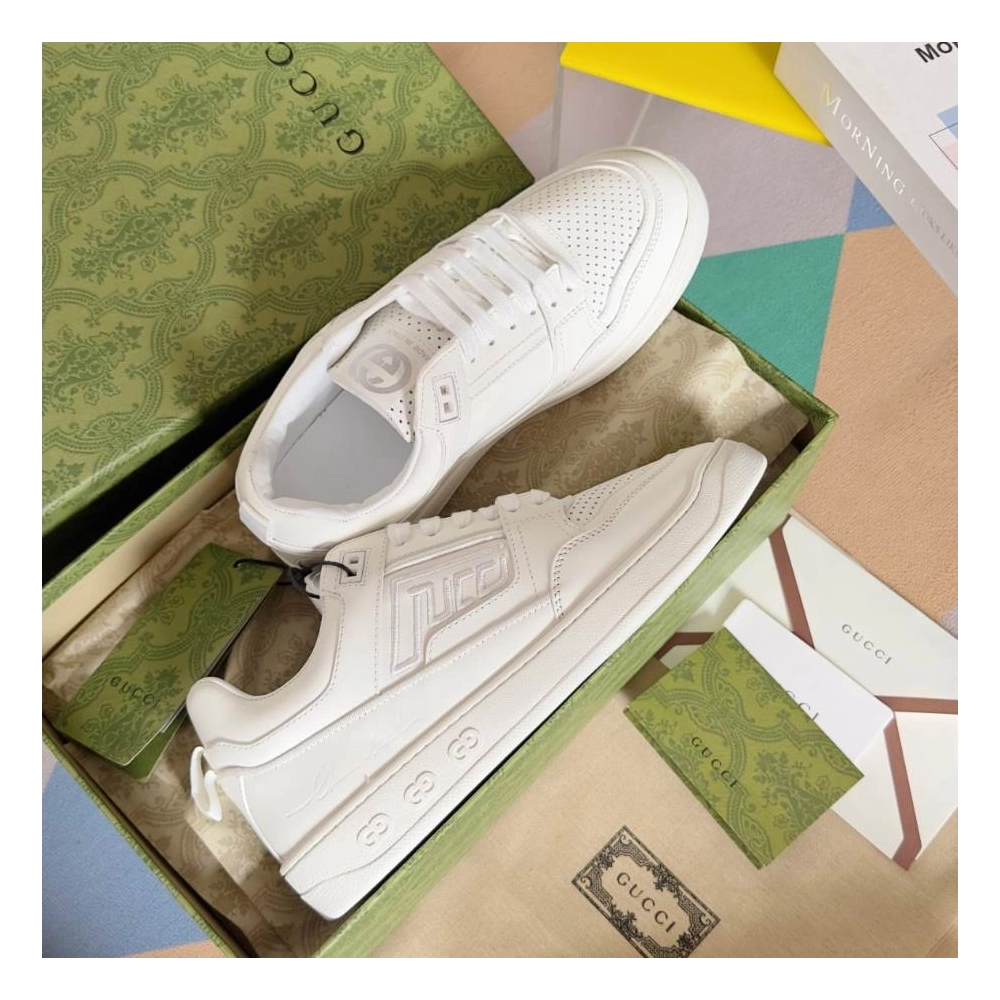FashionStatement,GUCCI,IconicStyle,ItalianCraftsmanship,LuxuryFootwear,SNEAKER