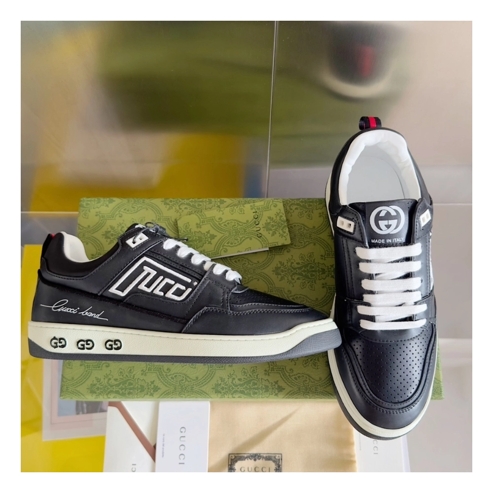FashionStatement,GUCCI,IconicStyle,ItalianCraftsmanship,LuxuryFootwear,SNEAKER